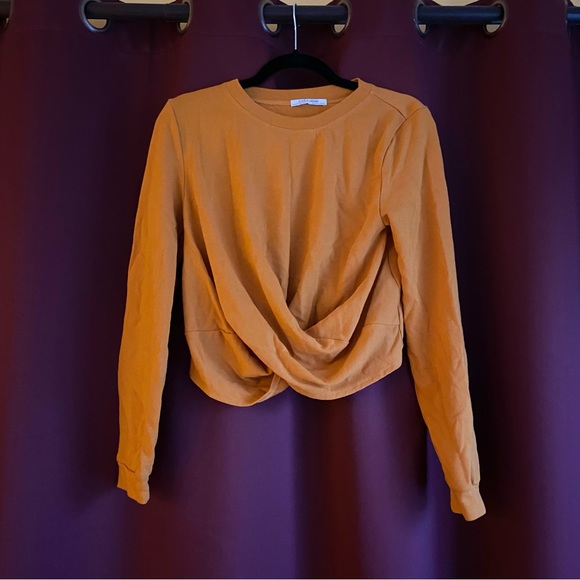 Zara Tops - Zara mustard yellow long sleeve crop top